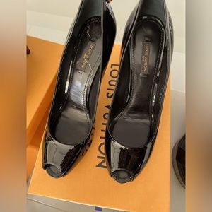 LV Heels size 38